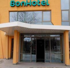 $item['hotel']['name']