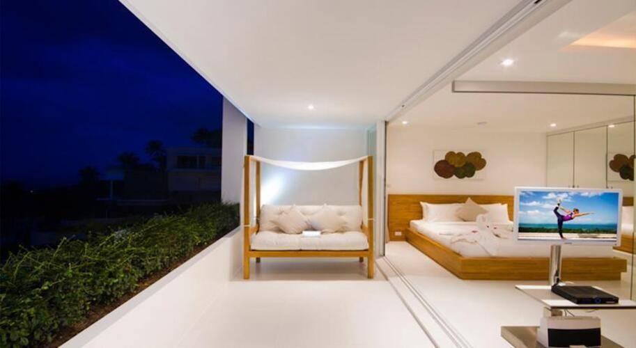Code Hotel