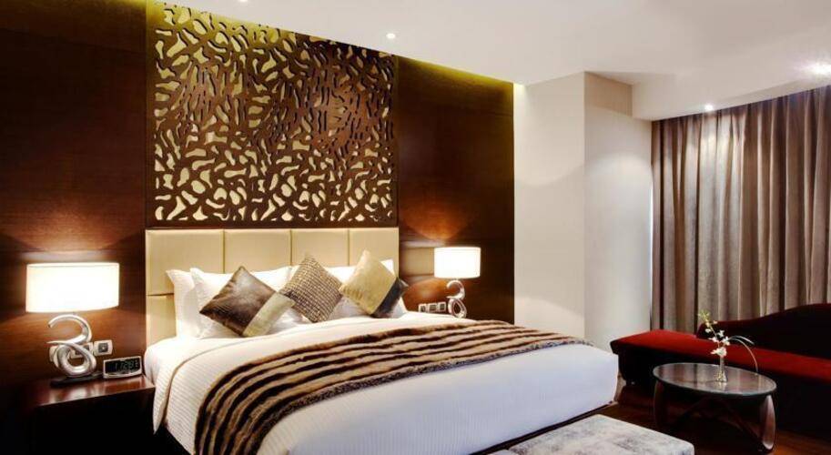 Crowne Plaza Hotel