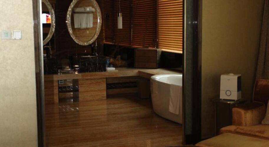 Crowne Plaza Chaoyang U Town Hotel