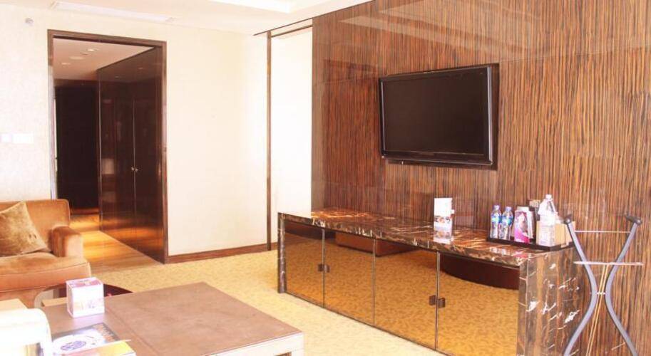 Crowne Plaza Chaoyang U Town Hotel