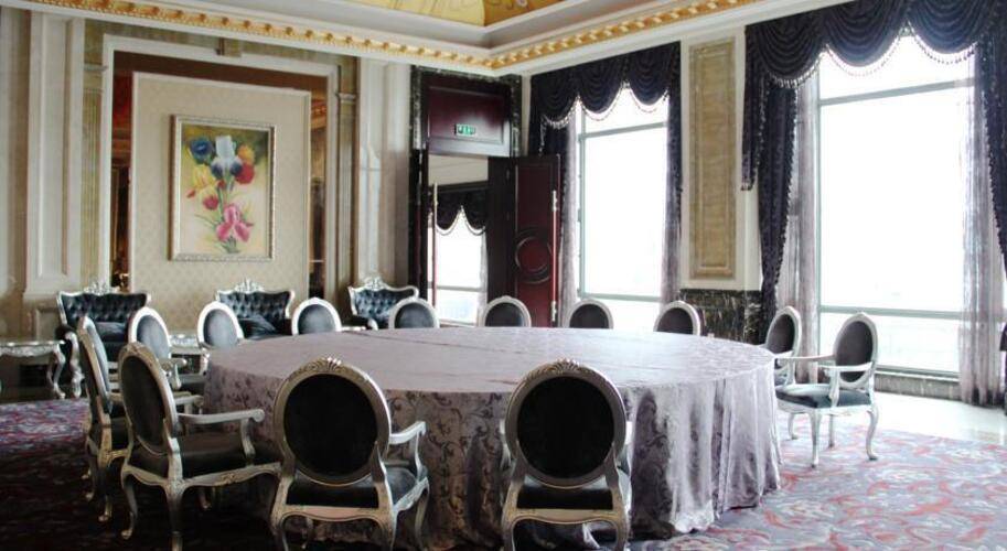 The Seagull On The Bund Hotel