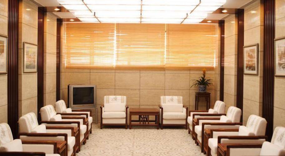 Poly Plaza Hotel
