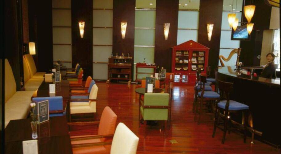 Poly Plaza Hotel