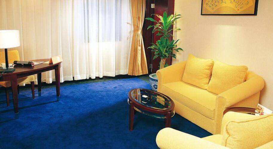 Poly Plaza Hotel