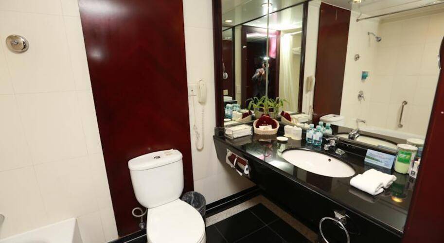 Poly Plaza Hotel