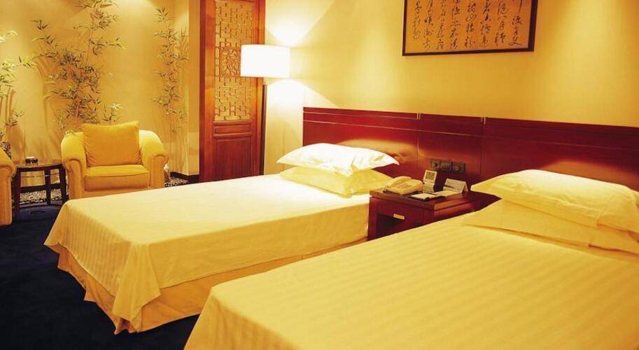 Poly Plaza Hotel