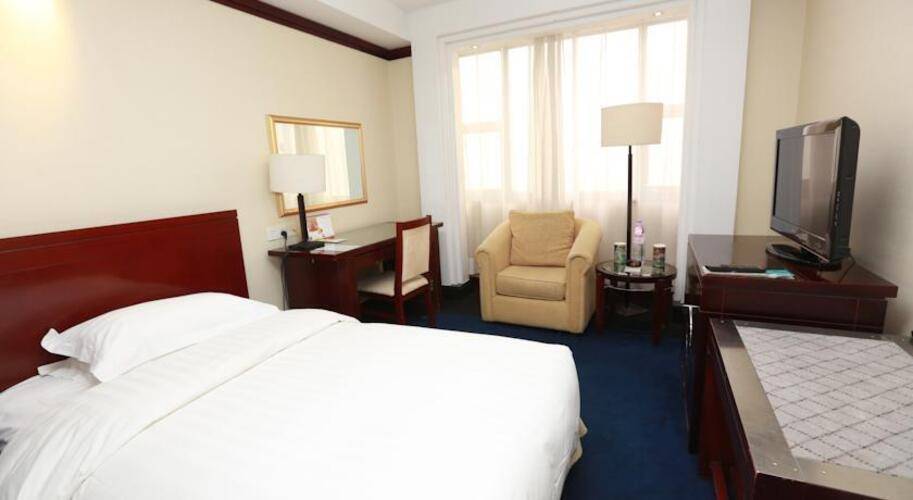Poly Plaza Hotel