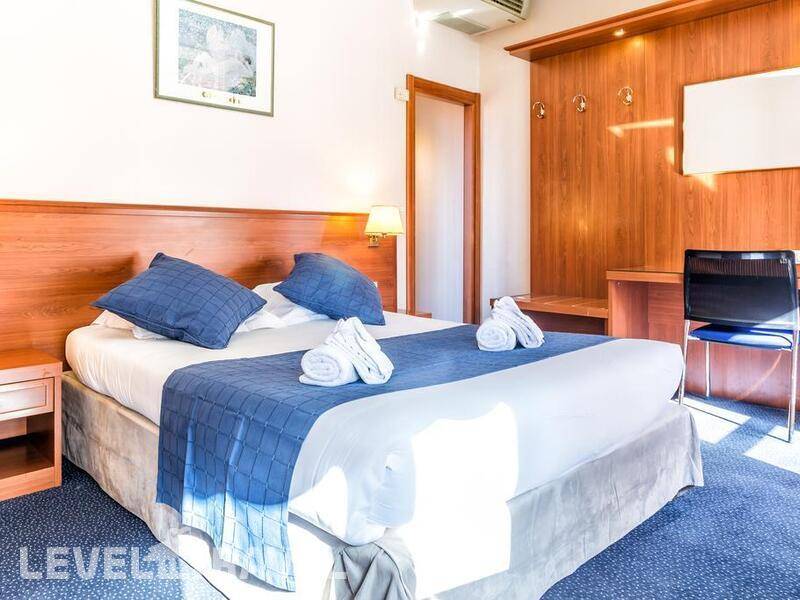 Фотография Univers Hotel