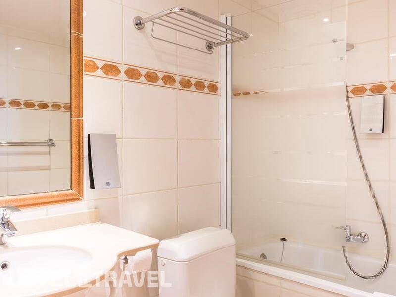 Фотография Univers Hotel