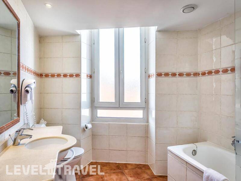 Фотография Univers Hotel