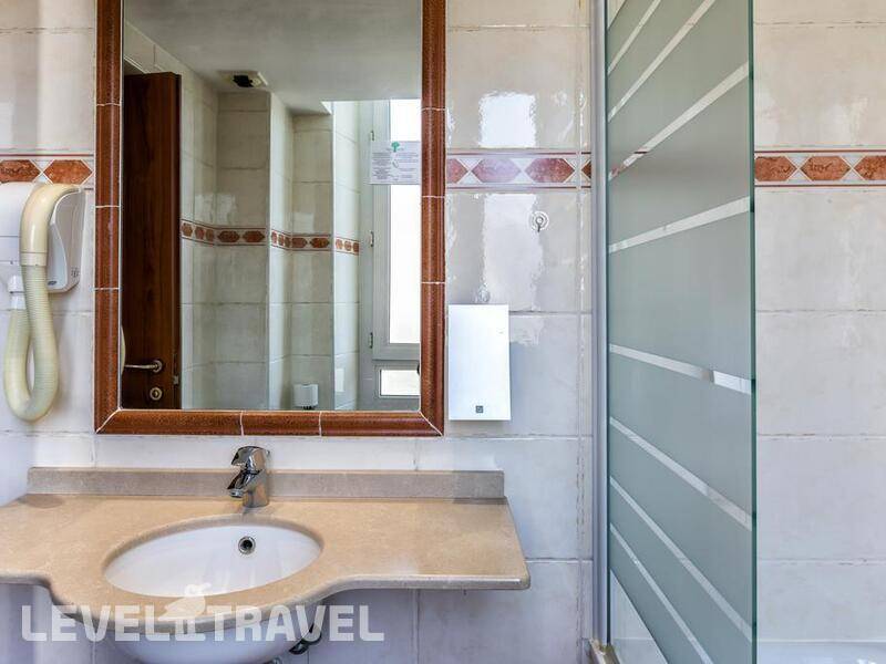Фотография Univers Hotel