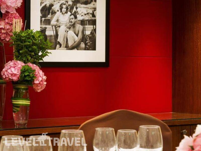 Фотография Warwick Champs Elysees Hotel Фотография Warwick Champs Elysees Hotel