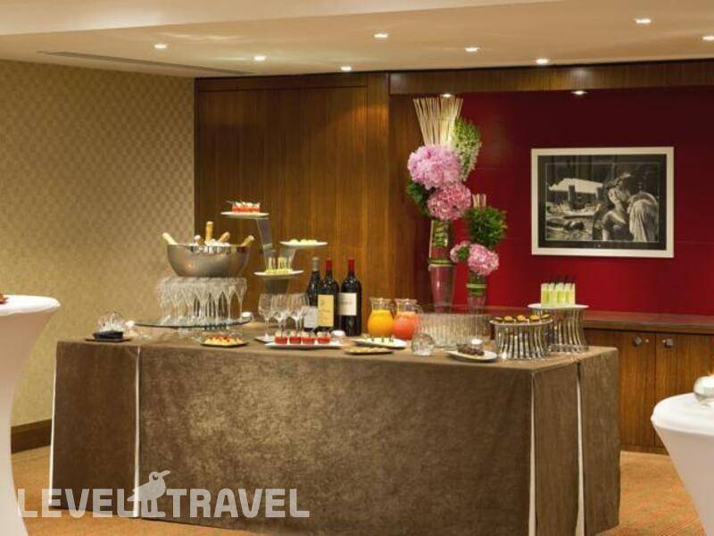 Фотография Warwick Champs Elysees Hotel Фотография Warwick Champs Elysees Hotel