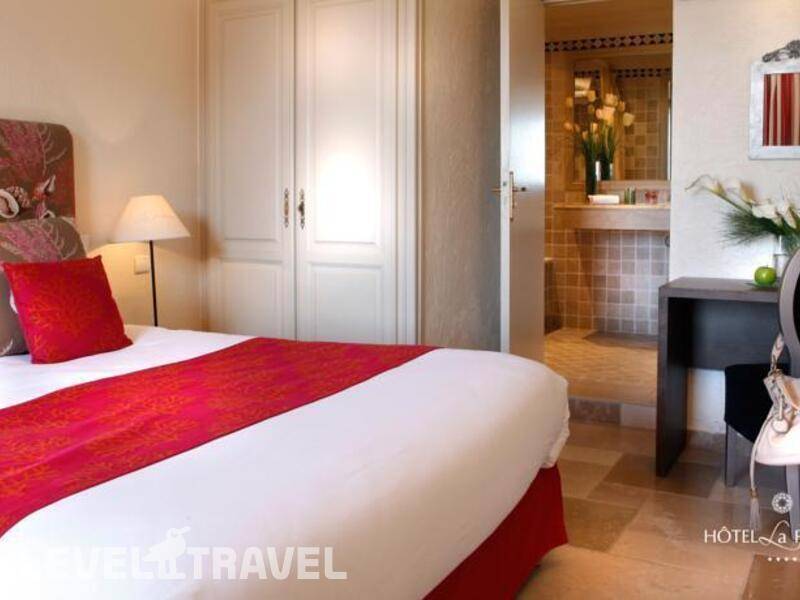 Фотография La Perouse Hotel