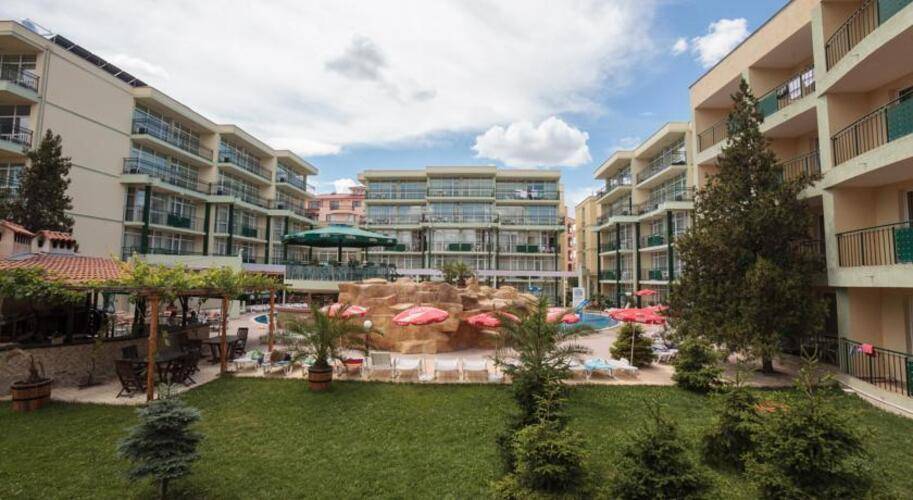 Sunny Day Club Hotel