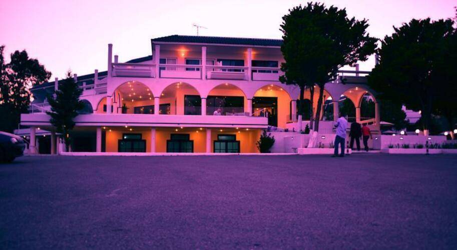 Lomeniz Blue Hotel