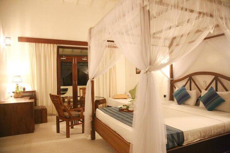 Oasey Beach Hotel