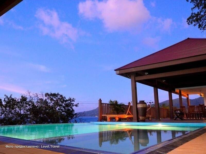 Фотография Treasure Cove Hotel