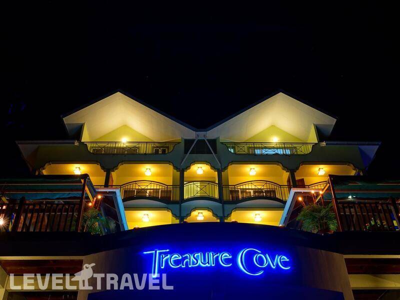Фотография Treasure Cove Hotel
