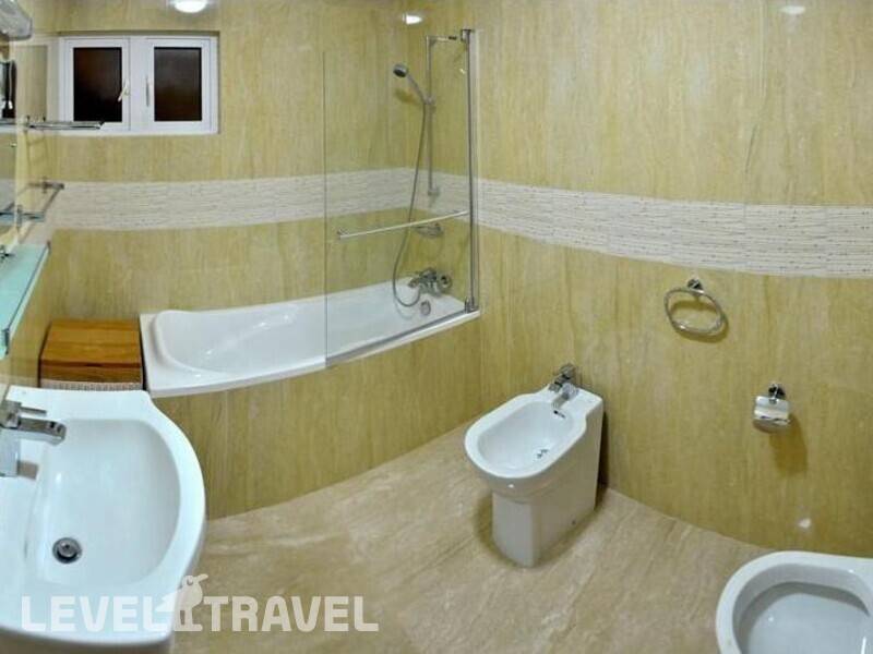 Фотография Treasure Cove Hotel