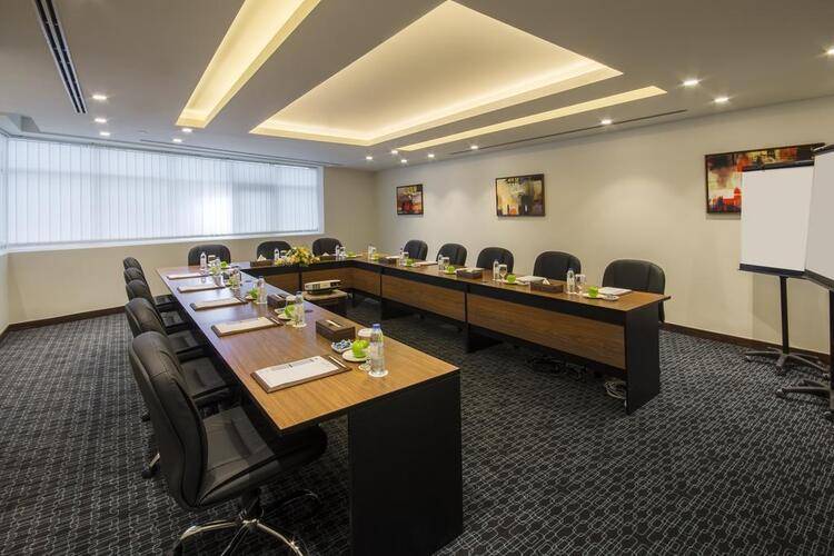 Golden Tulip Media Hotel (Ex. Golden Tulip Al Thanyah Hotel Apartments)