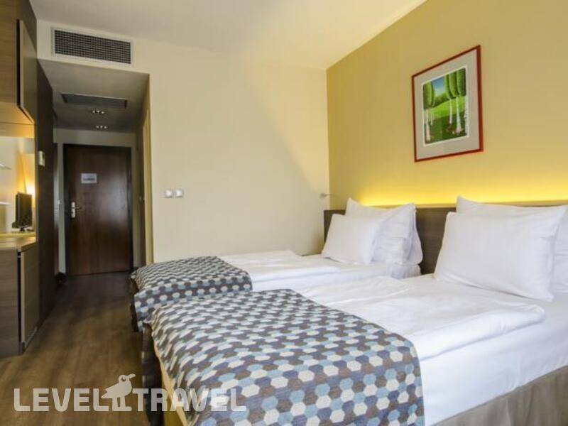 Фотография Expo Hotel