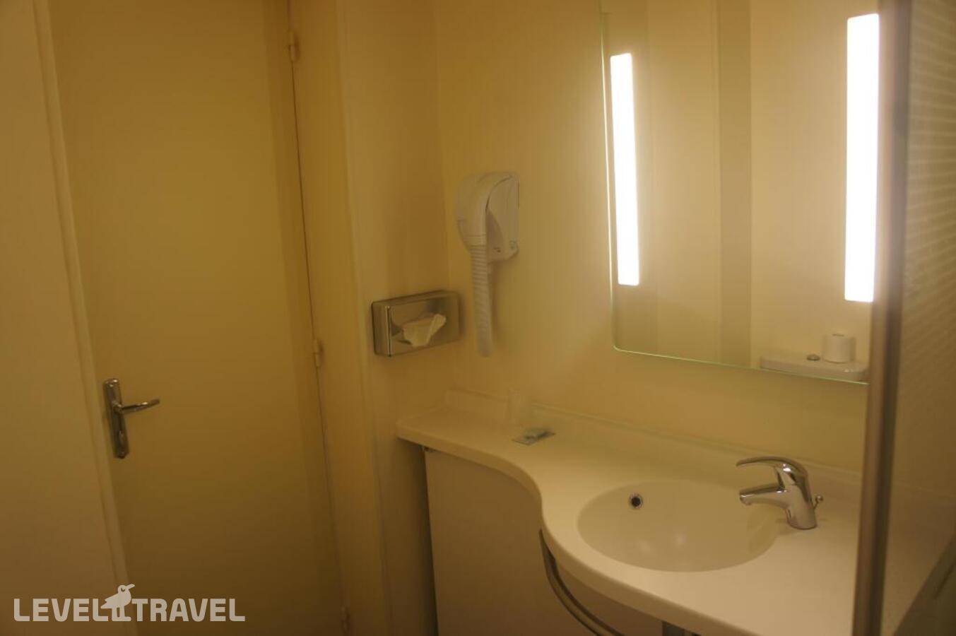 фотографии отеля D'Anjou Hotel в Франция(окрестности Парижа) - фото №3