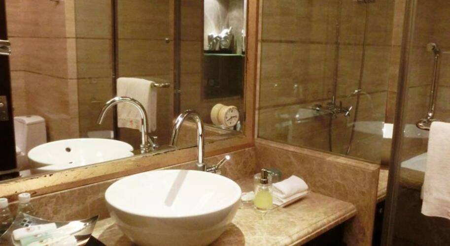 Royal Mediterranean Hotel