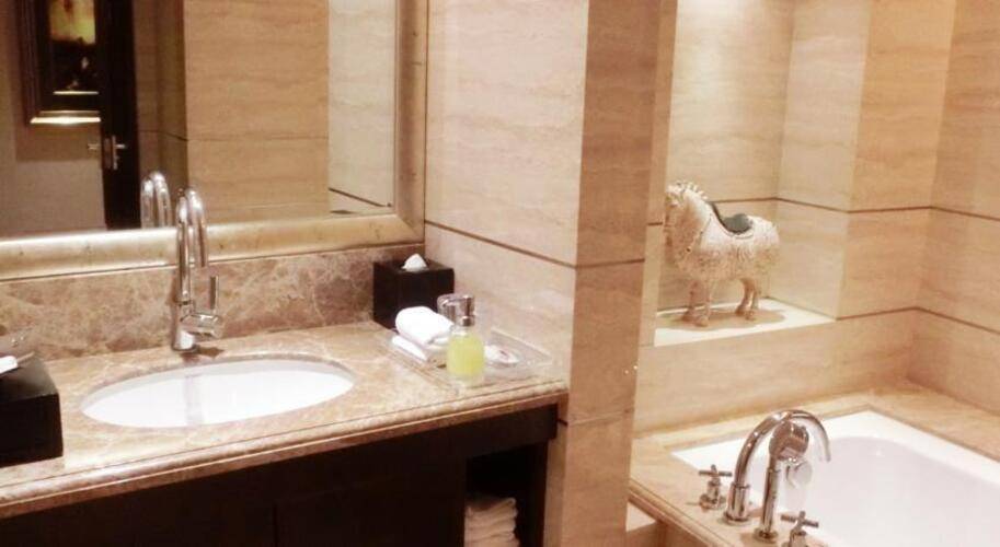 Royal Mediterranean Hotel