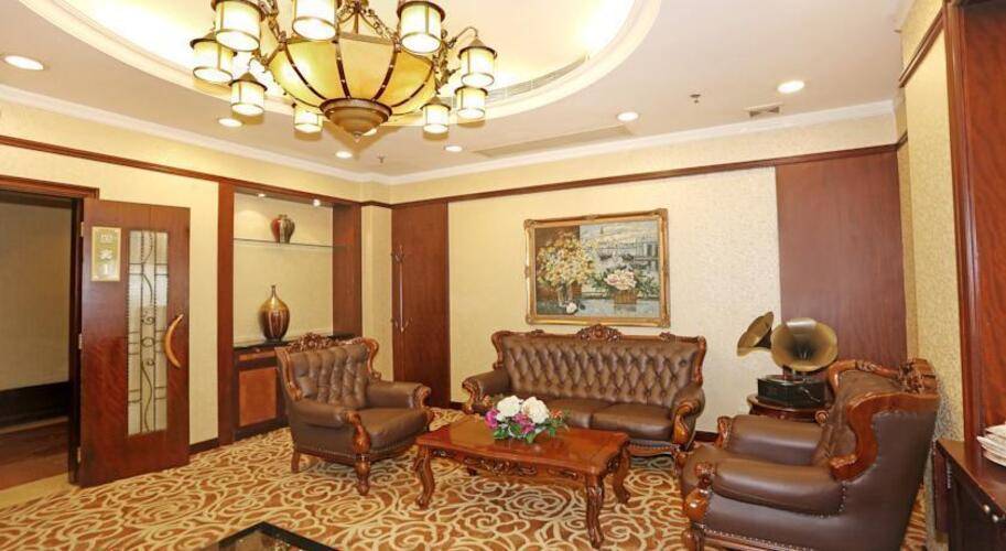 Grand Palace Hotel