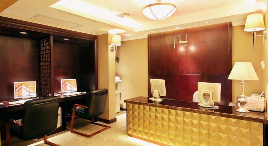 Grand Palace Hotel