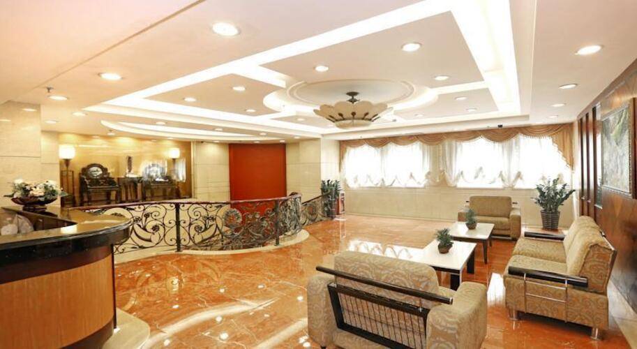 Grand Palace Hotel