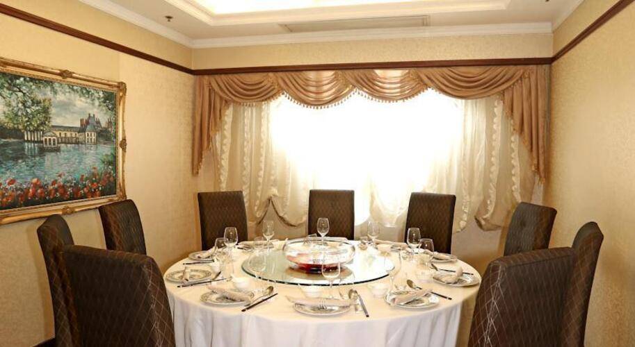 Grand Palace Hotel