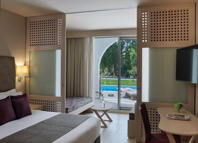 Atlantica Akti Zeus Hotel