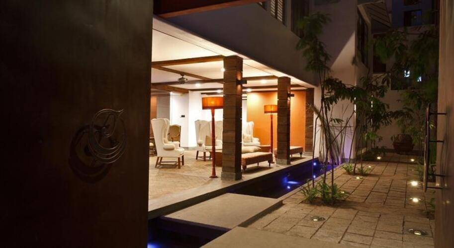 Colombo Courtyard Hotel