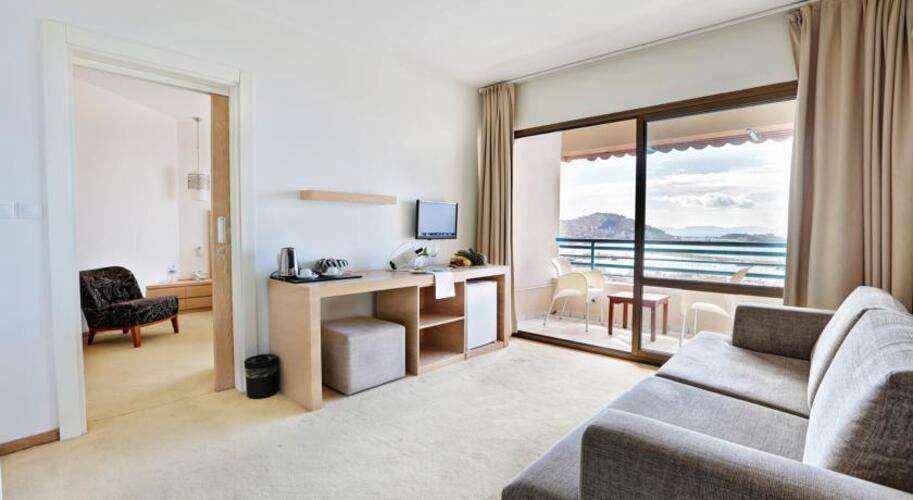 Suhan Seaport Hotel