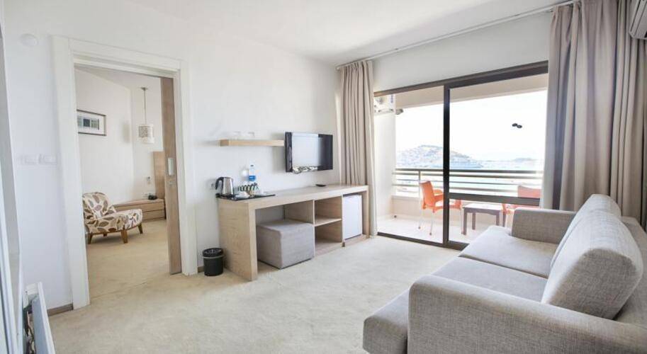 Suhan Seaport Hotel
