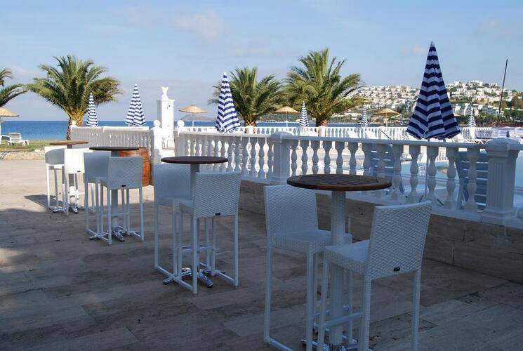Club Blue White