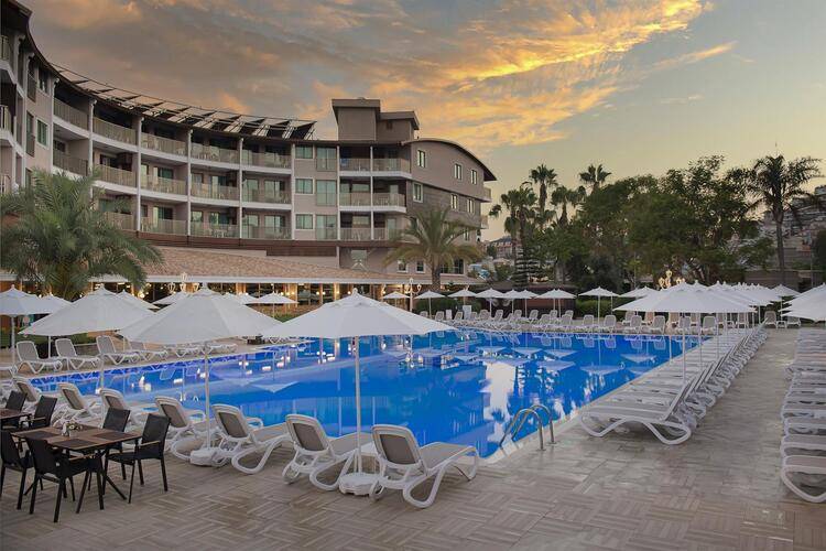 Quattro Family Club Dem Hotel Alanya