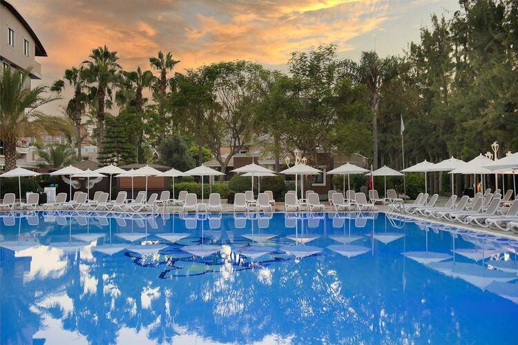 Quattro Family Club Dem Hotel Alanya