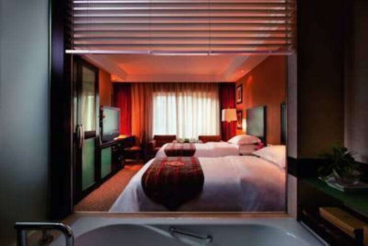 Sunworld Dynasty Hotel