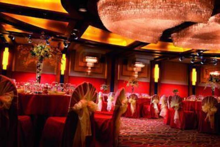 Sunworld Dynasty Hotel