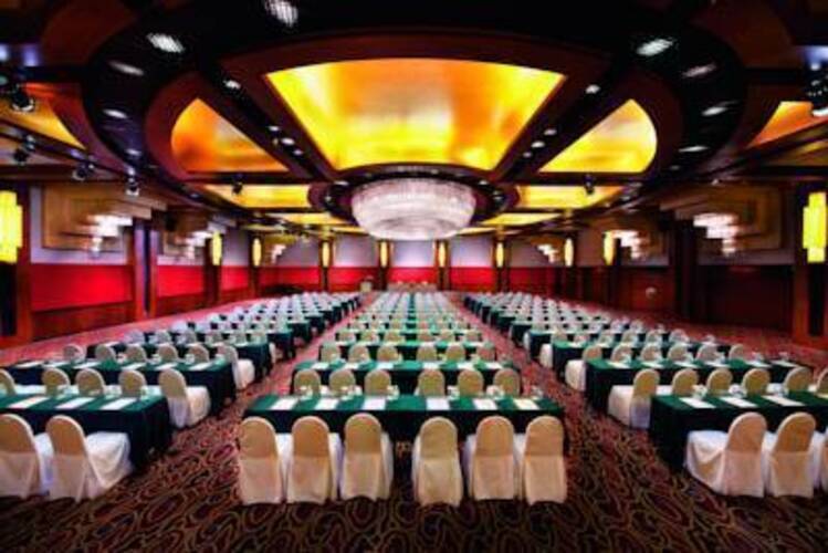 Sunworld Dynasty Hotel