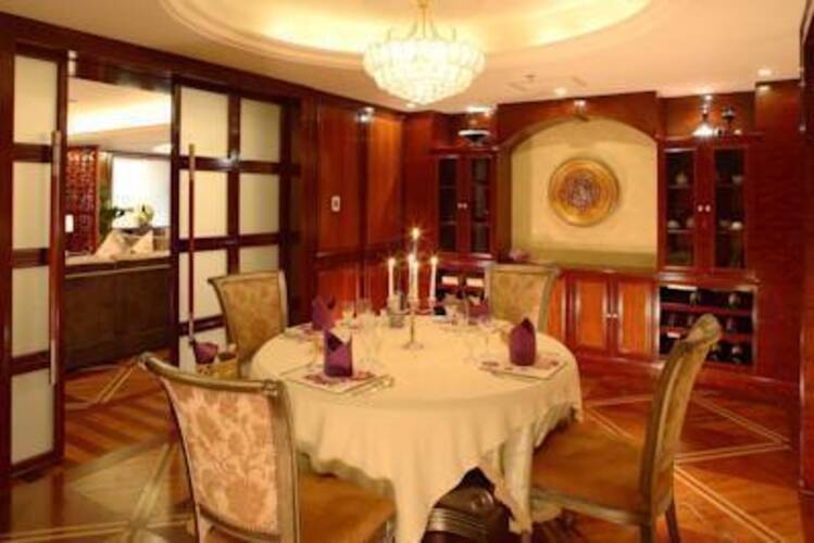Oriental Garden Hotel