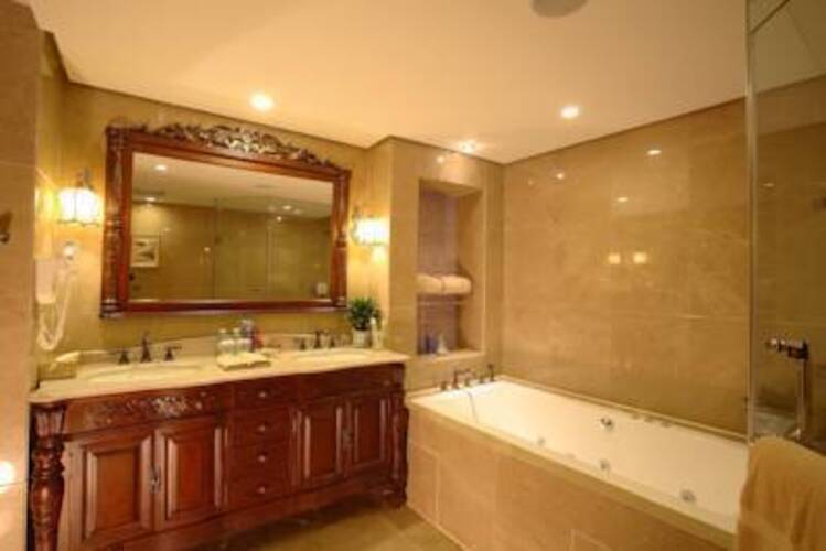 Oriental Garden Hotel