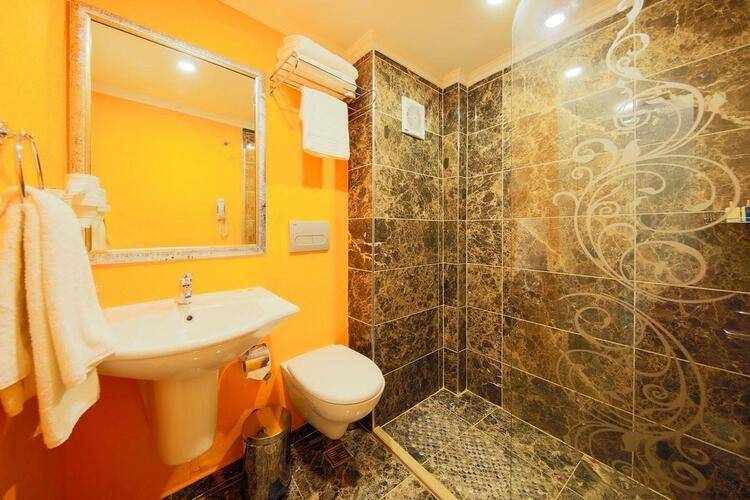 Banu Hotel