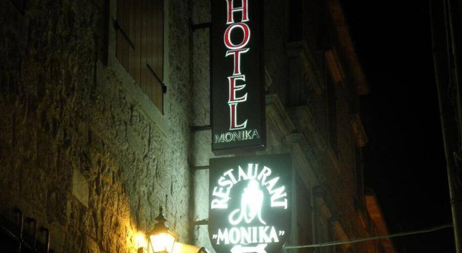 Hotel Monika