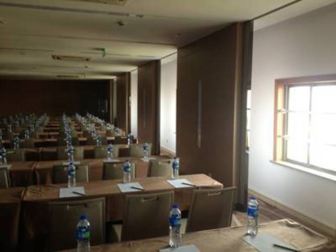 Days Hotel Frontier Pudong