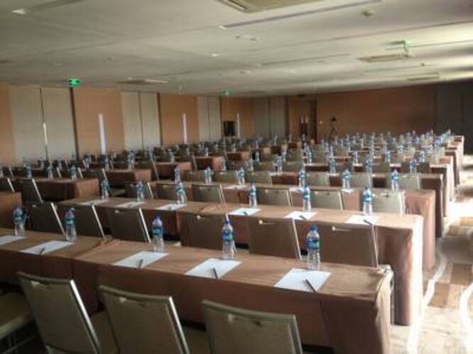 Days Hotel Frontier Pudong